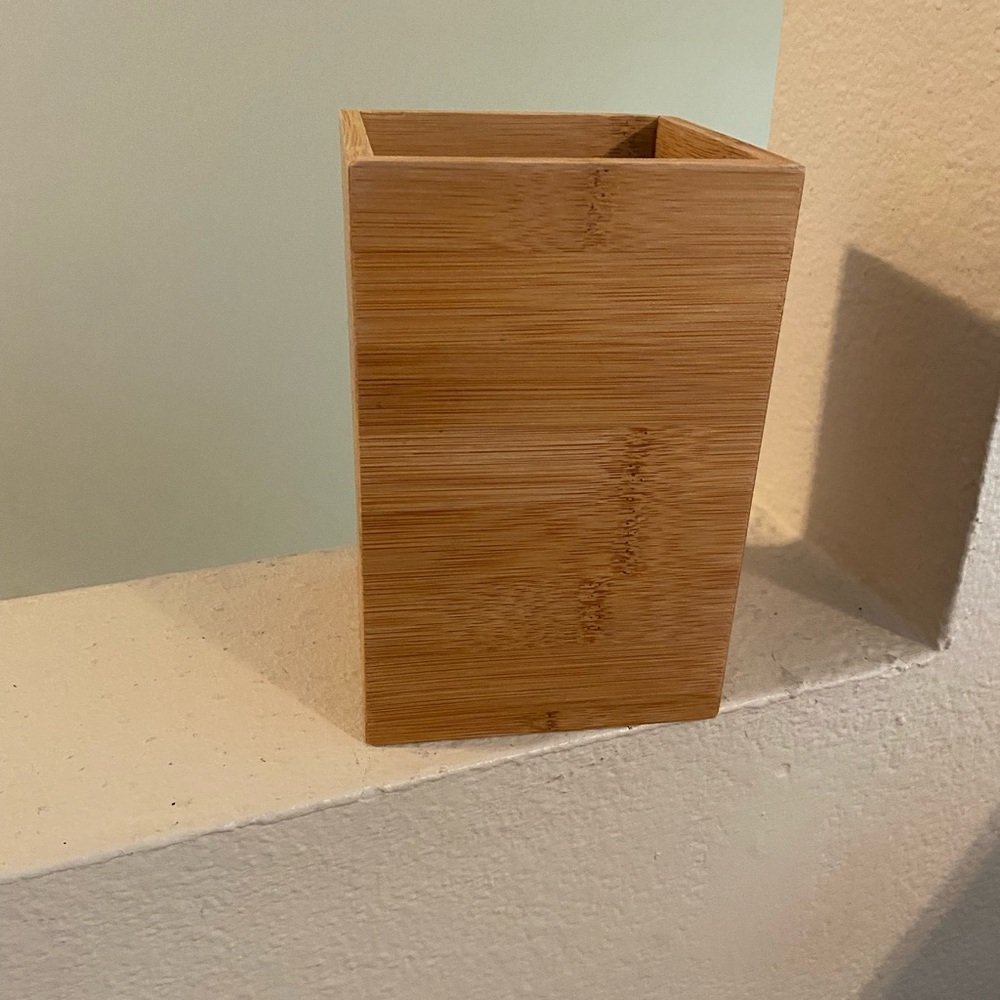 Core. Bamboo Square Utensil Holder - Natural Wood Finish. NWOT.